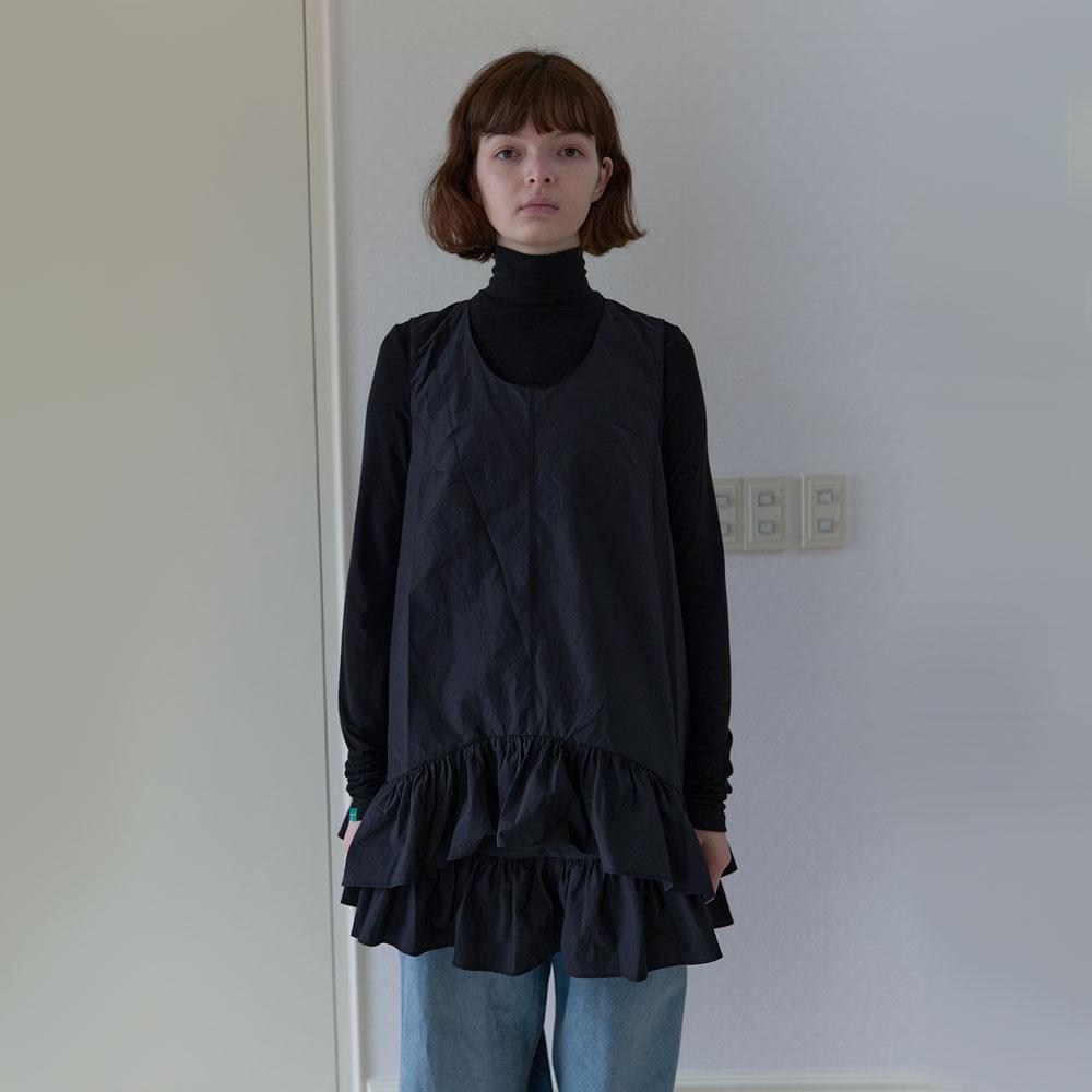 16. Two-layer shirring dress _ Black