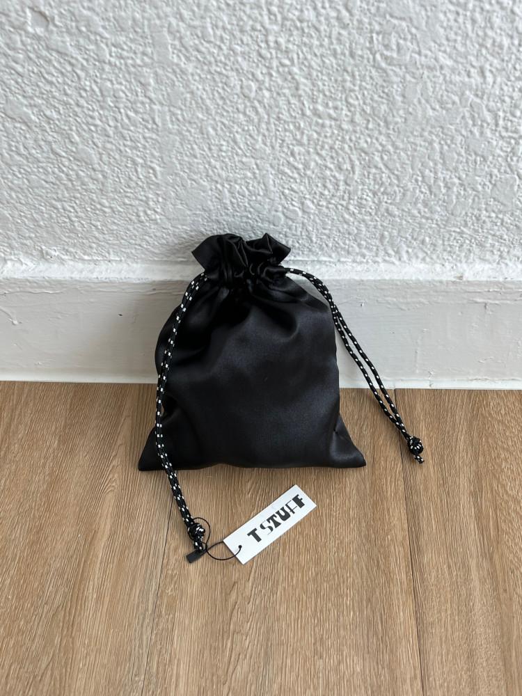 트윙클스터프,Silky Pouch Black 실키파우치 블랙 새틴 미니파우치