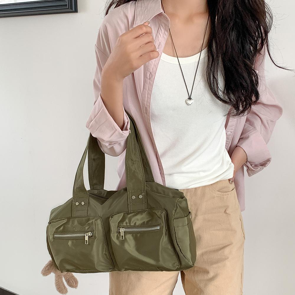 윤키 YOONKIE 은색 필라테스 운동 가방 원통형 투포켓 지퍼 나일론 숄더백