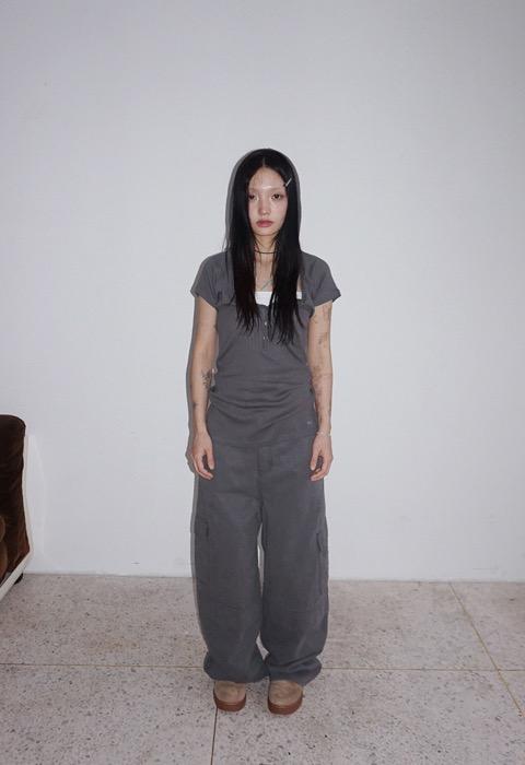 [nnn] eyelet momo hood t _ charcoal