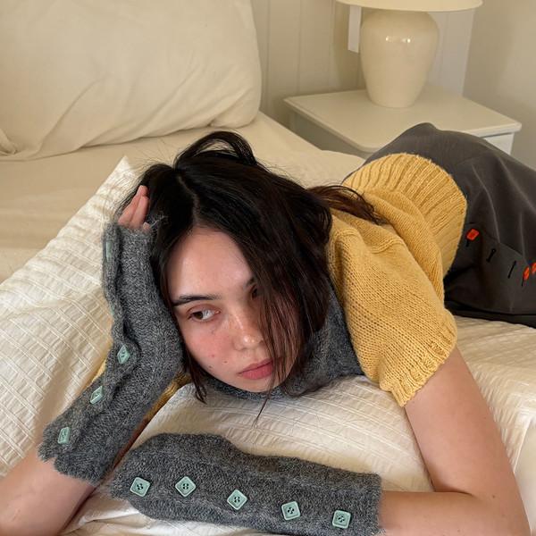 BUTTON HAND WARMER / charcoal