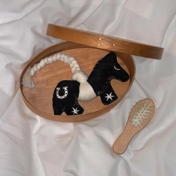 LUCKY PONY 포니 액막이 오너먼트