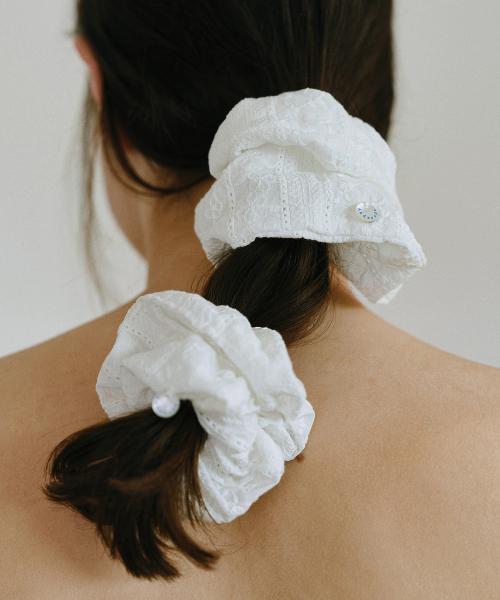 Punching scrunchie (white)