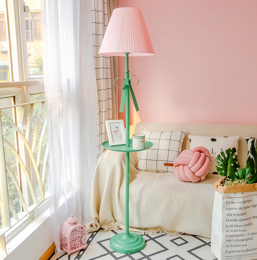 북유럽 독특한 소품 스탠드 침실 거실 리모컨 크리에이터 인스 귀여운 장스탠드