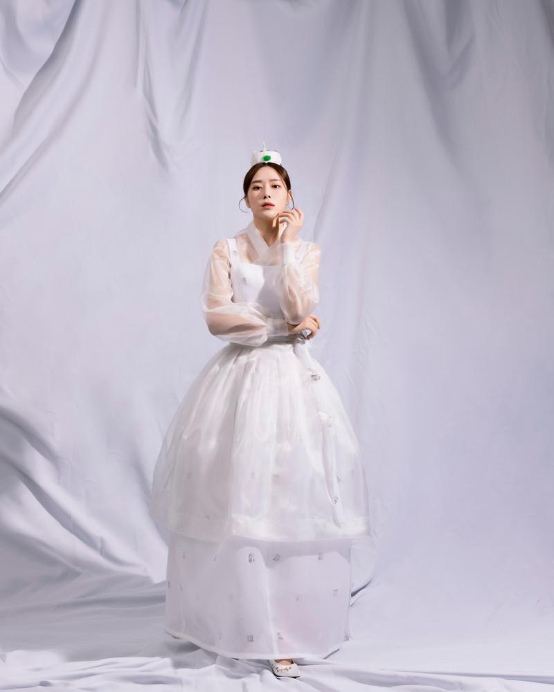 [한복대여 끝동아뜰리에] Modern  Hanbok Style NO 7. 화이트 은박 모던한복, 생활한복, 개량한복, 모던한복, 현대한복