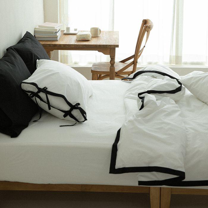 [29CM 단독]라인 코튼 베딩 warm white&black