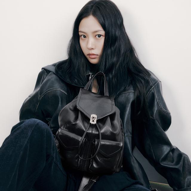バックパック・リュック [NOIRNINE] Bebe Chain Leather Backpack (2 COLOR) Noirnine Bebe chain and leather backpack #누아르나인,#누아르