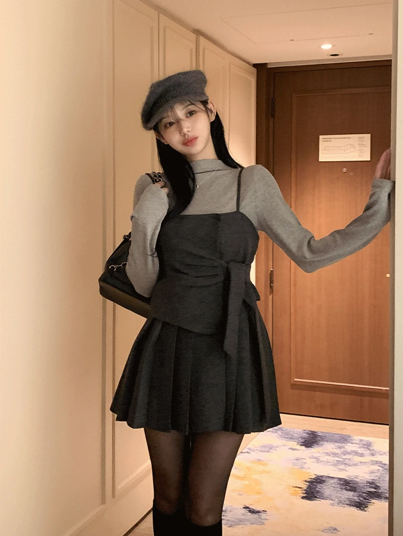 [set/울30/레이어드] 마델라 뷔스티에 플리츠 미니원피스 + 반목 긴팔티 세트