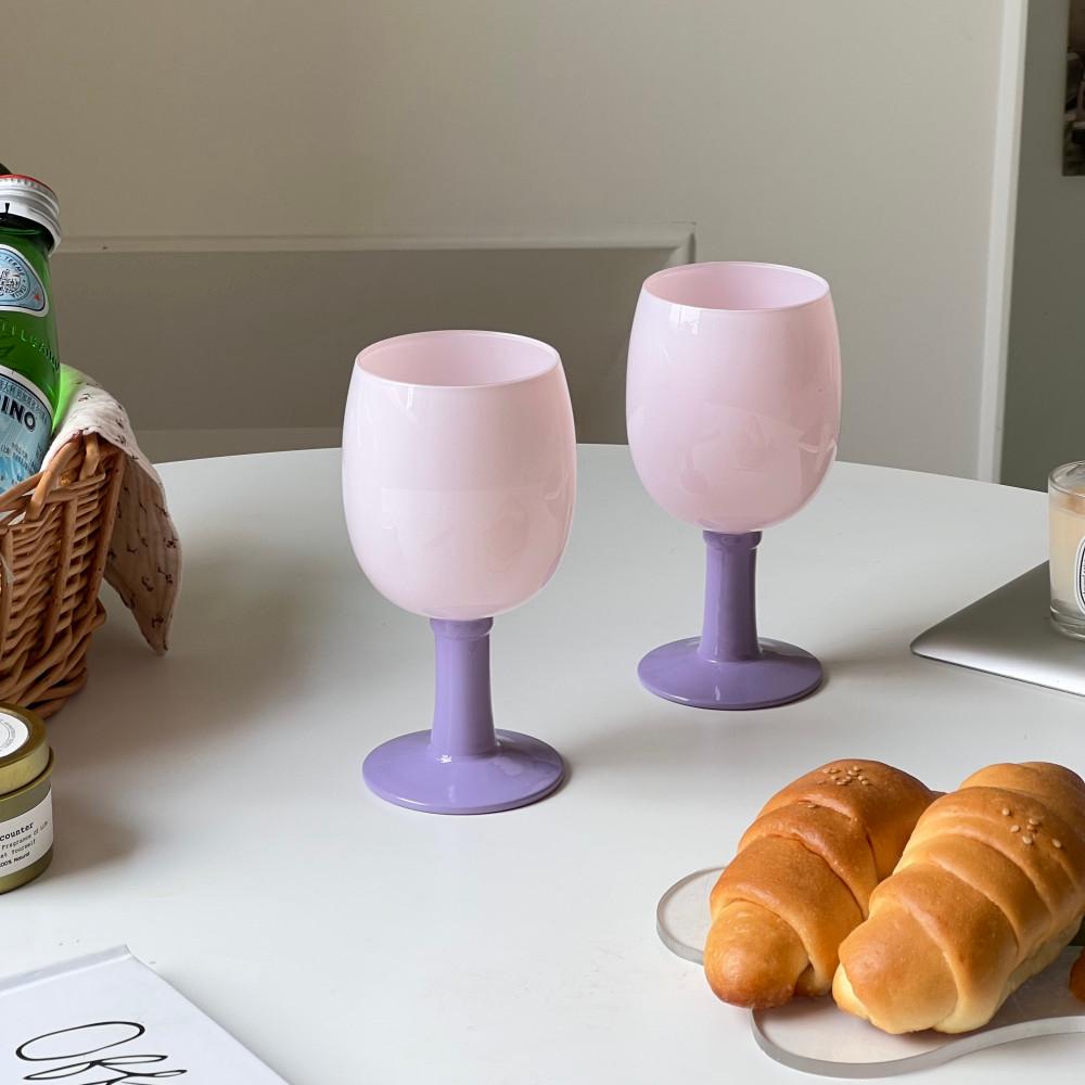 핫바이올렛 고블렛잔 1p 음료수 술컵 특이한 유니크한 홈파티 홈카페 브런치 피크닉용품 테이블웨어 신혼부부 플레이팅 기념일 친구선물 집꾸미기 와인 기본물컵