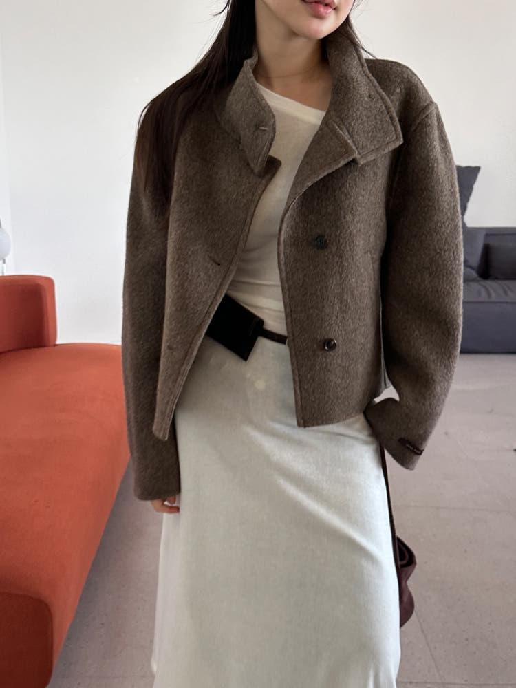 오즈 하이넥 루즈핏 크롭 숏 울100 핸드메이드 코트