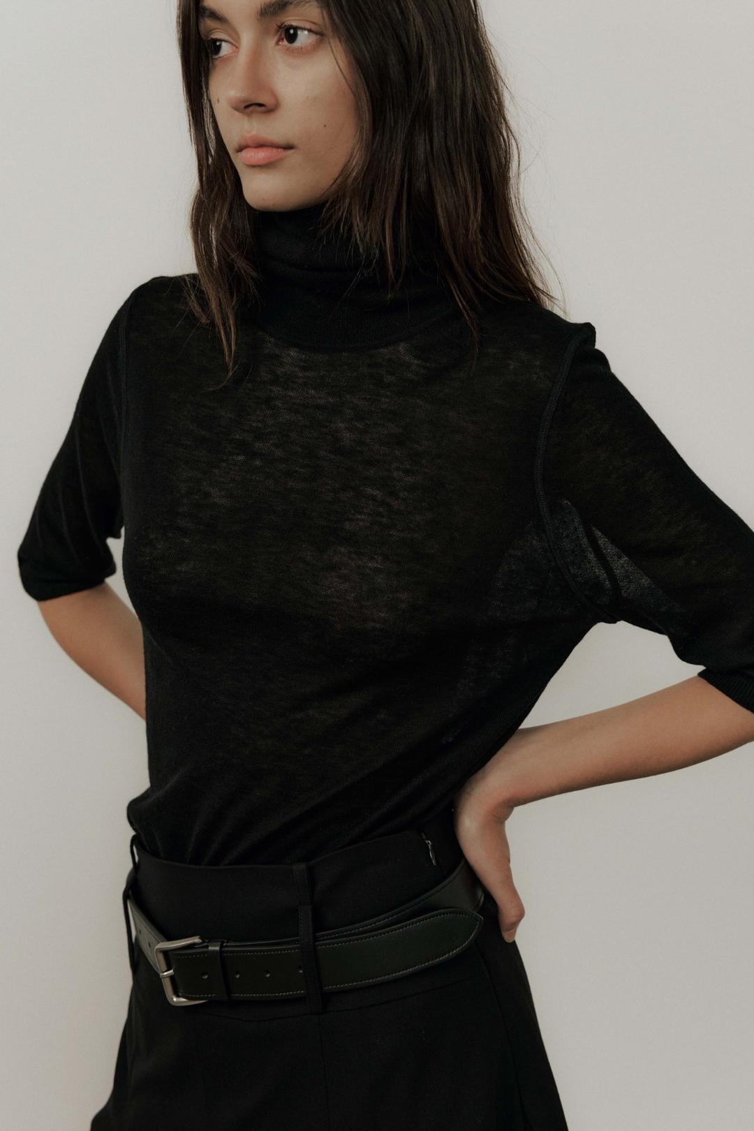 Slim Half Turtle-neck Knit_Black