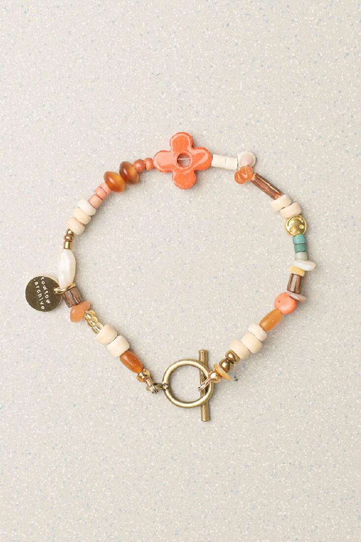 CLOVER SYMBOL-CARROT : ARCHIVE-003