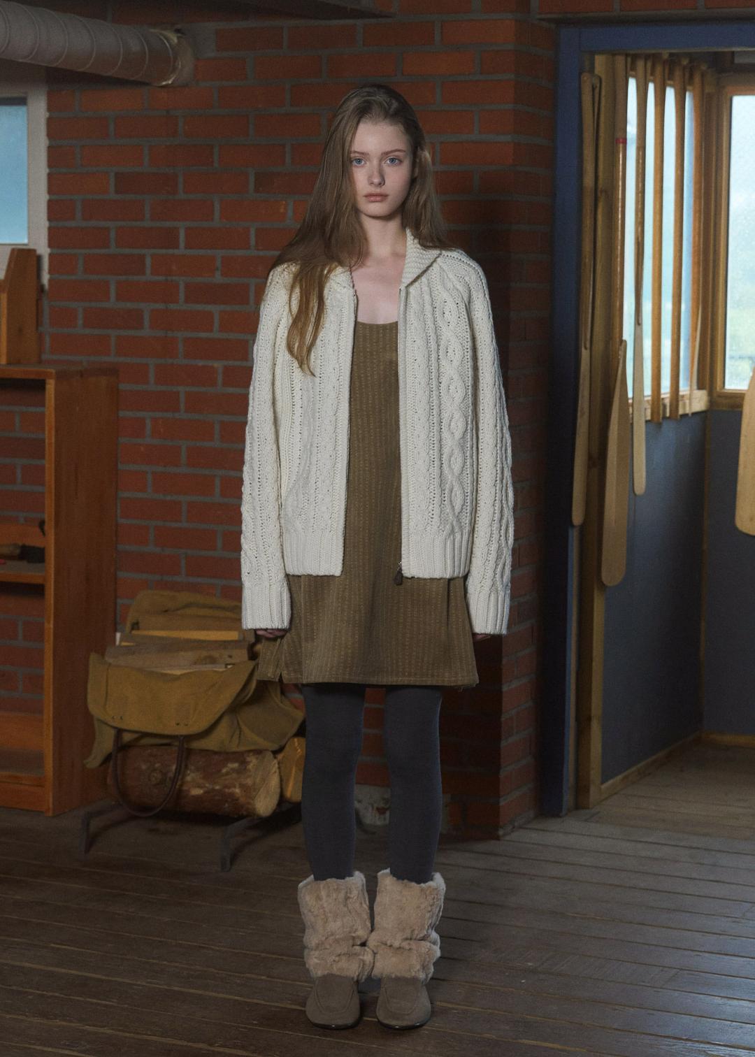 Cole corduroy dress (khaki beige)