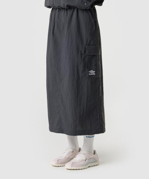 크리스피 타슬란 우먼스 카고 롱 스커트 차콜 UR222CSK59