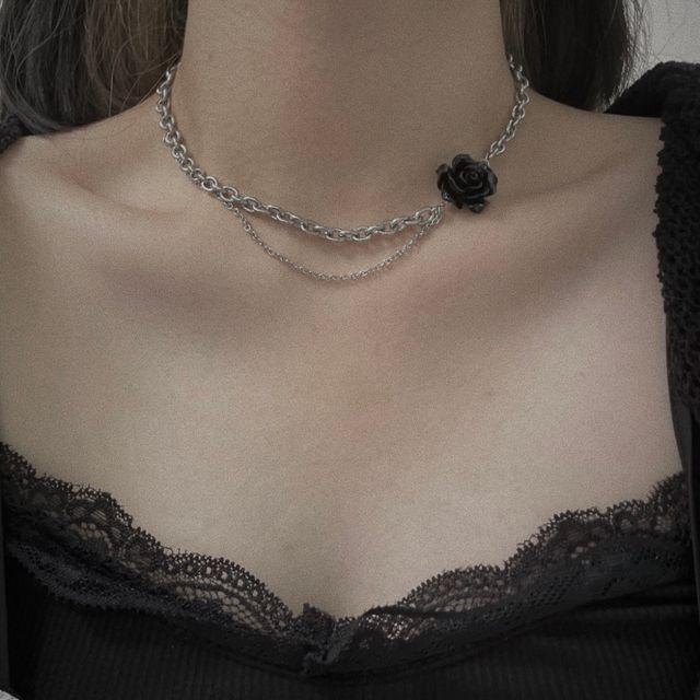 [luxury rose] 빅 블랙 장미 써지컬스틸 체인 목걸이