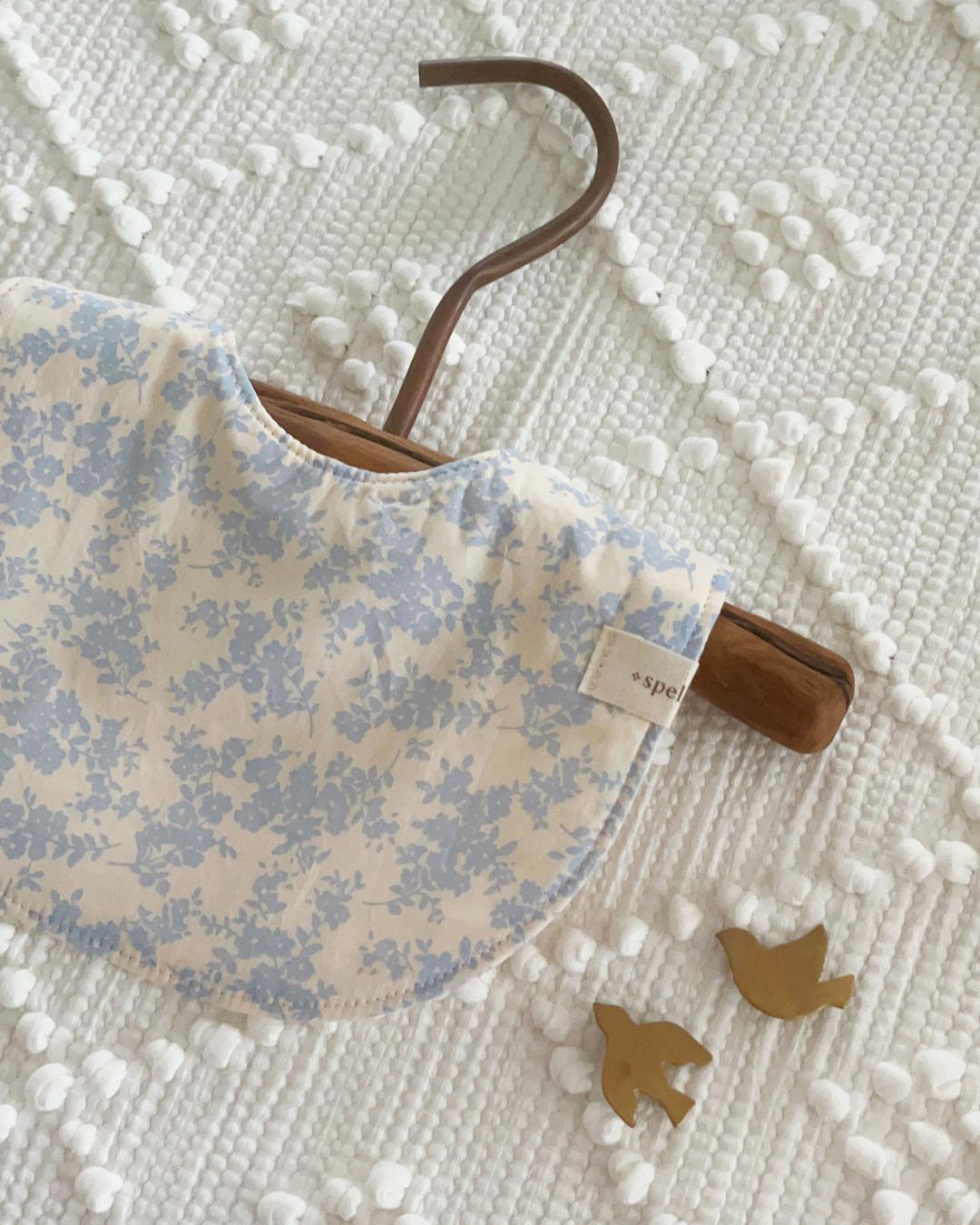 프렌치 블루 턱받이