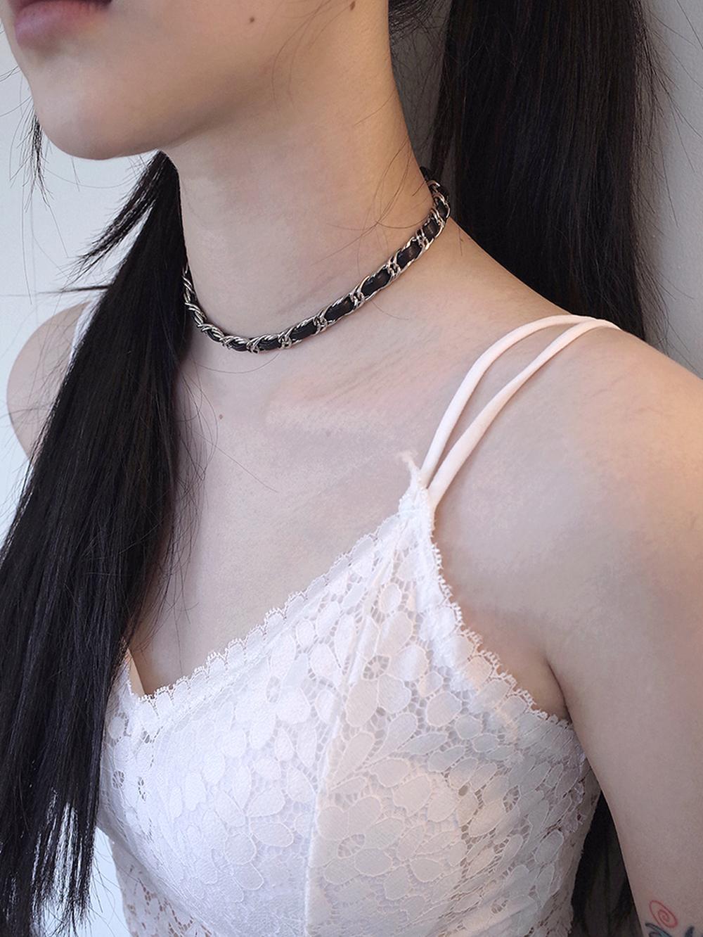 leather twist choker