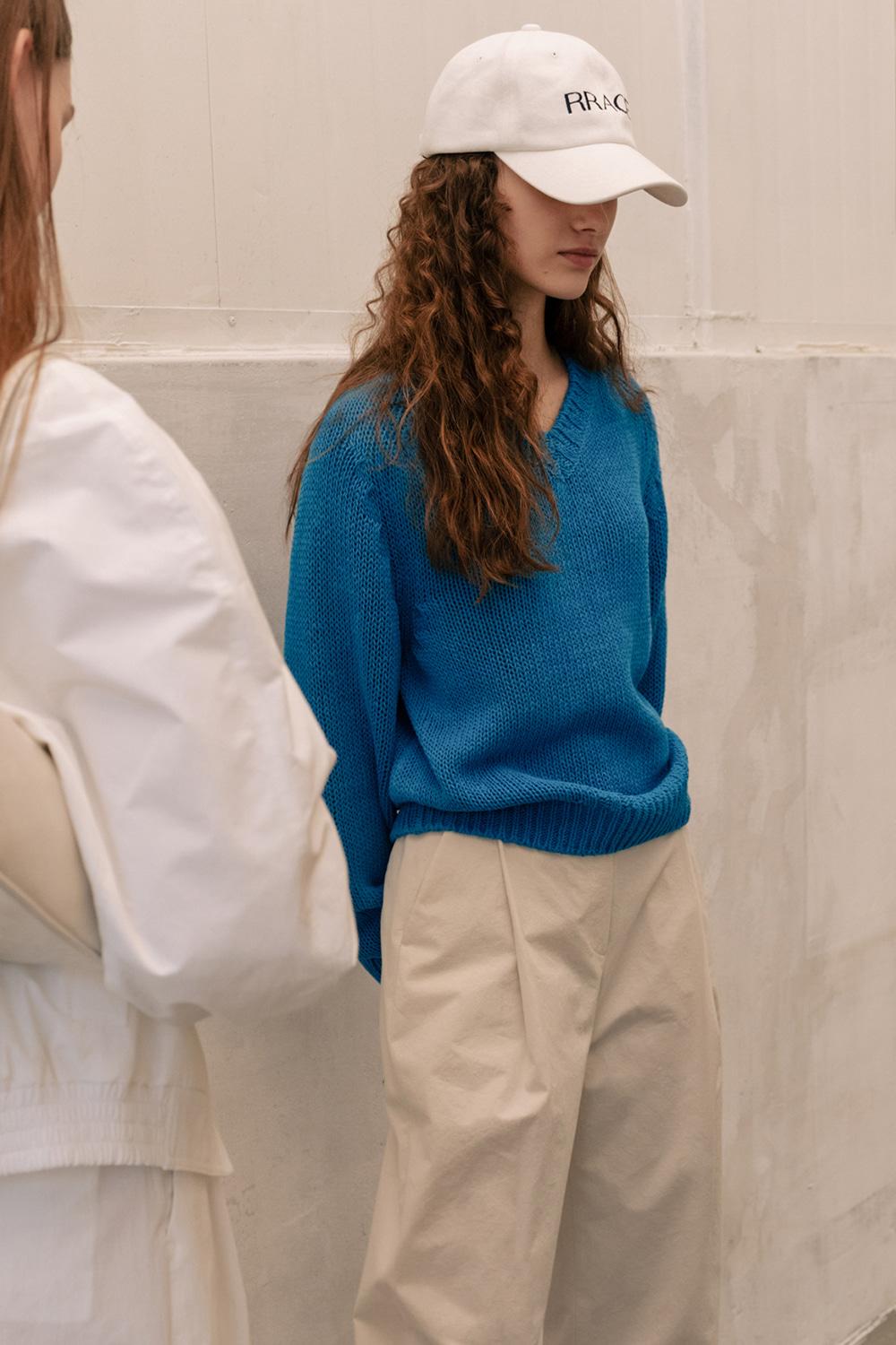 [4/6 예약배송]V-neck Cotton Knit_Blue