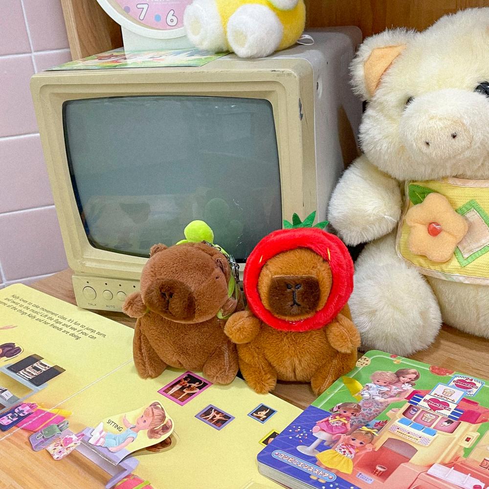 [수집수집] 딸기모자 거북이가방 카피바라 인형 키링