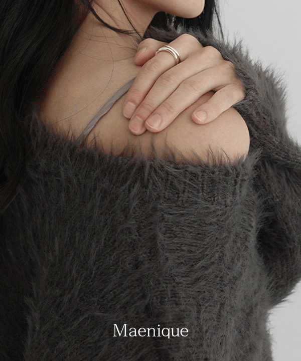 매니크 [MNQ] 세드릭 헤어리 오버핏 라운드넥 니트