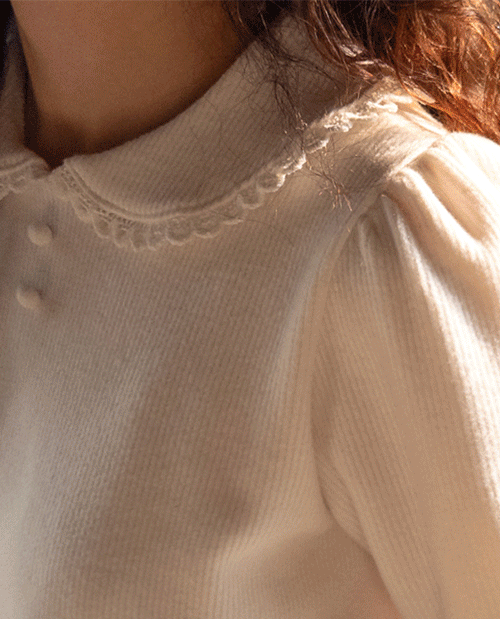 [피치기모][LABEL] 벨드 보송 피치기모 콩단추 레이스 블라우스 [size:F,1]