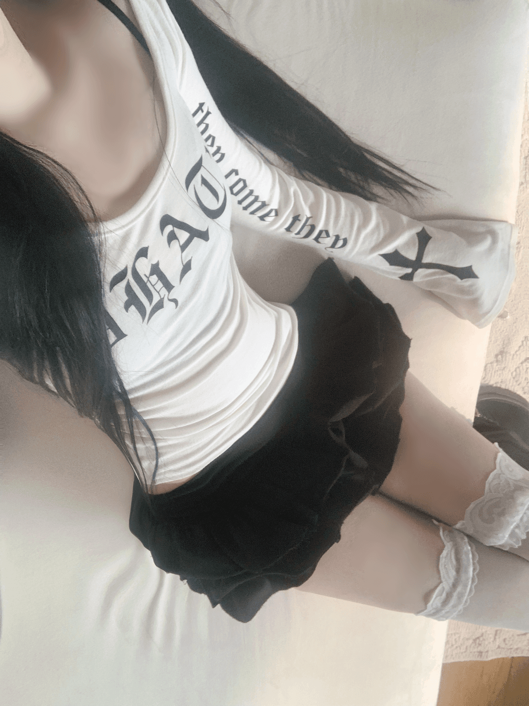 Finchro Lettering Cross Top (white)