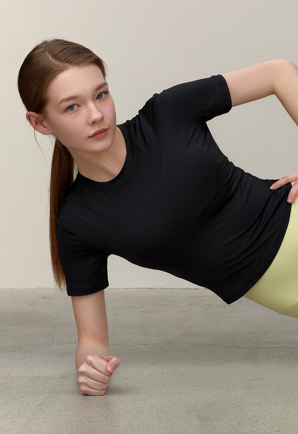 프레시에어 크롭 숏 슬리브 (블랙)