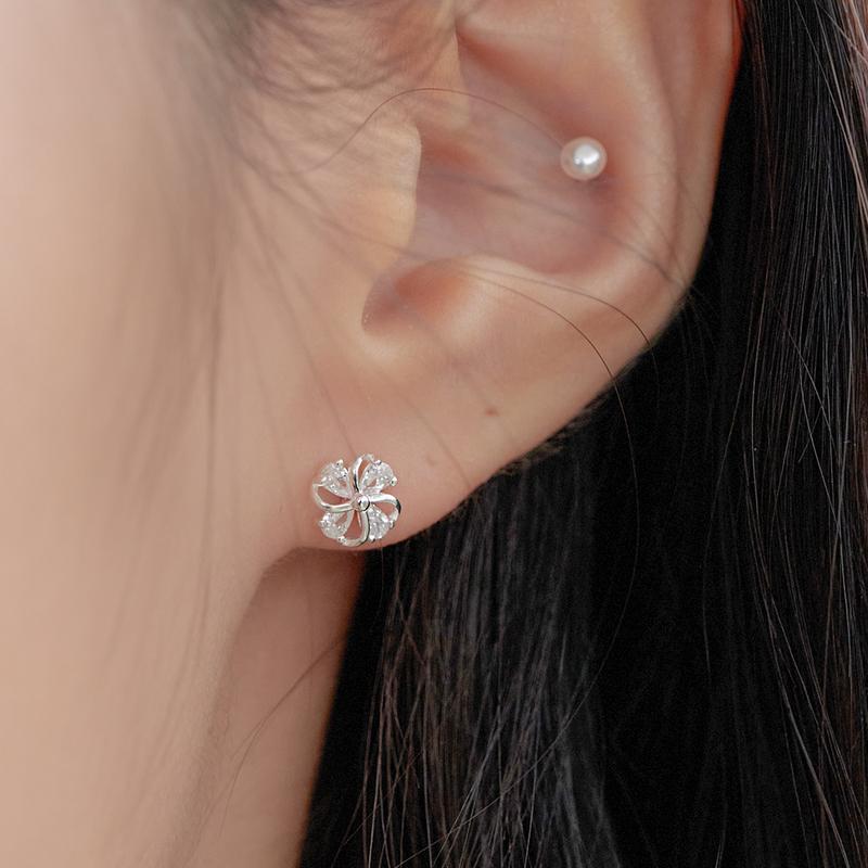 [사은품 증정] CUBIC CLOVER EARRING