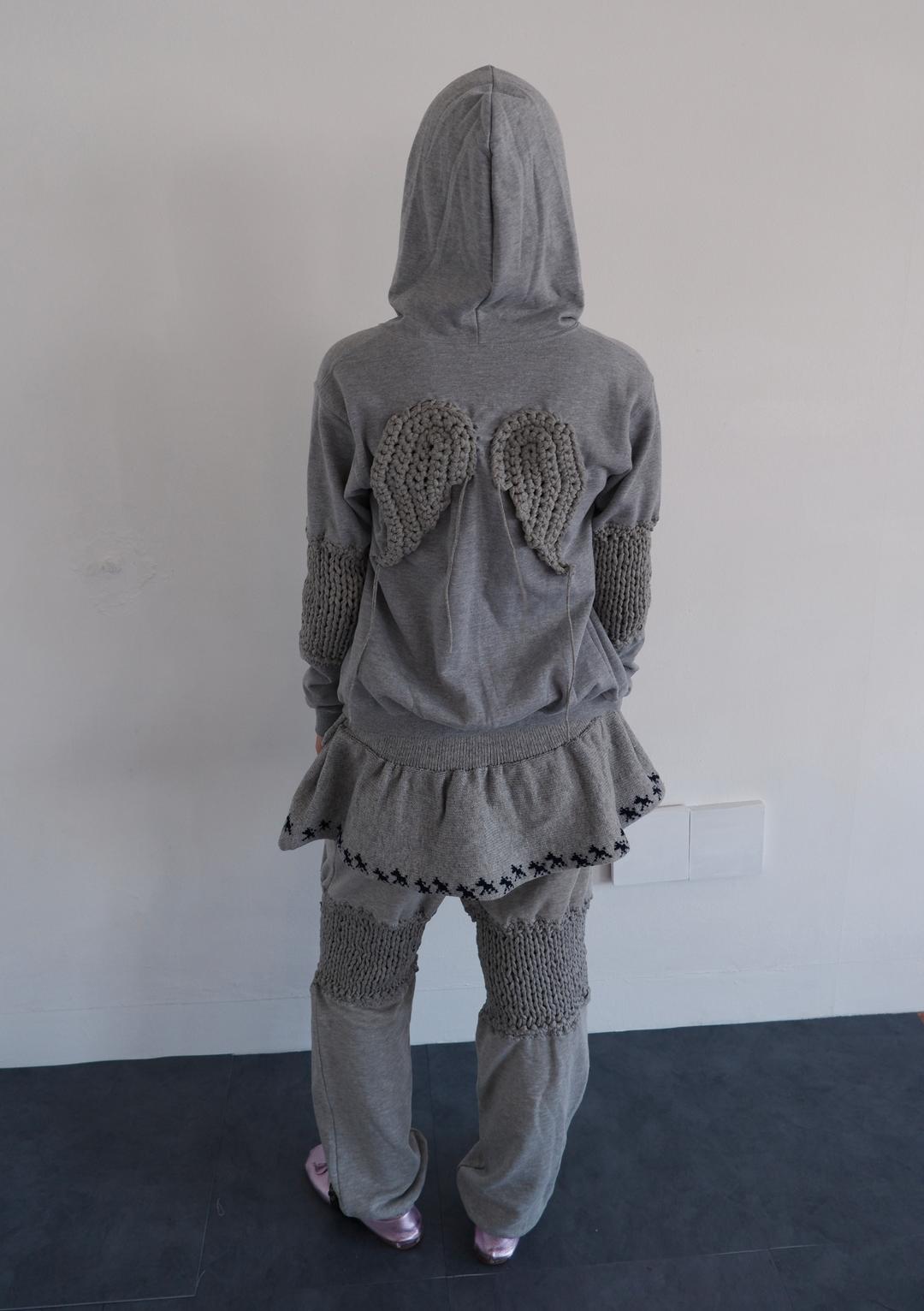 Rework wings hood zip up