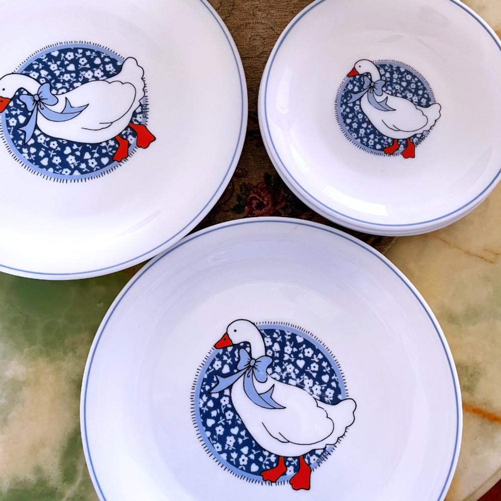 [중고] 프랑스 아코팔 밀크 글라스 블루리본 구스  플레이트