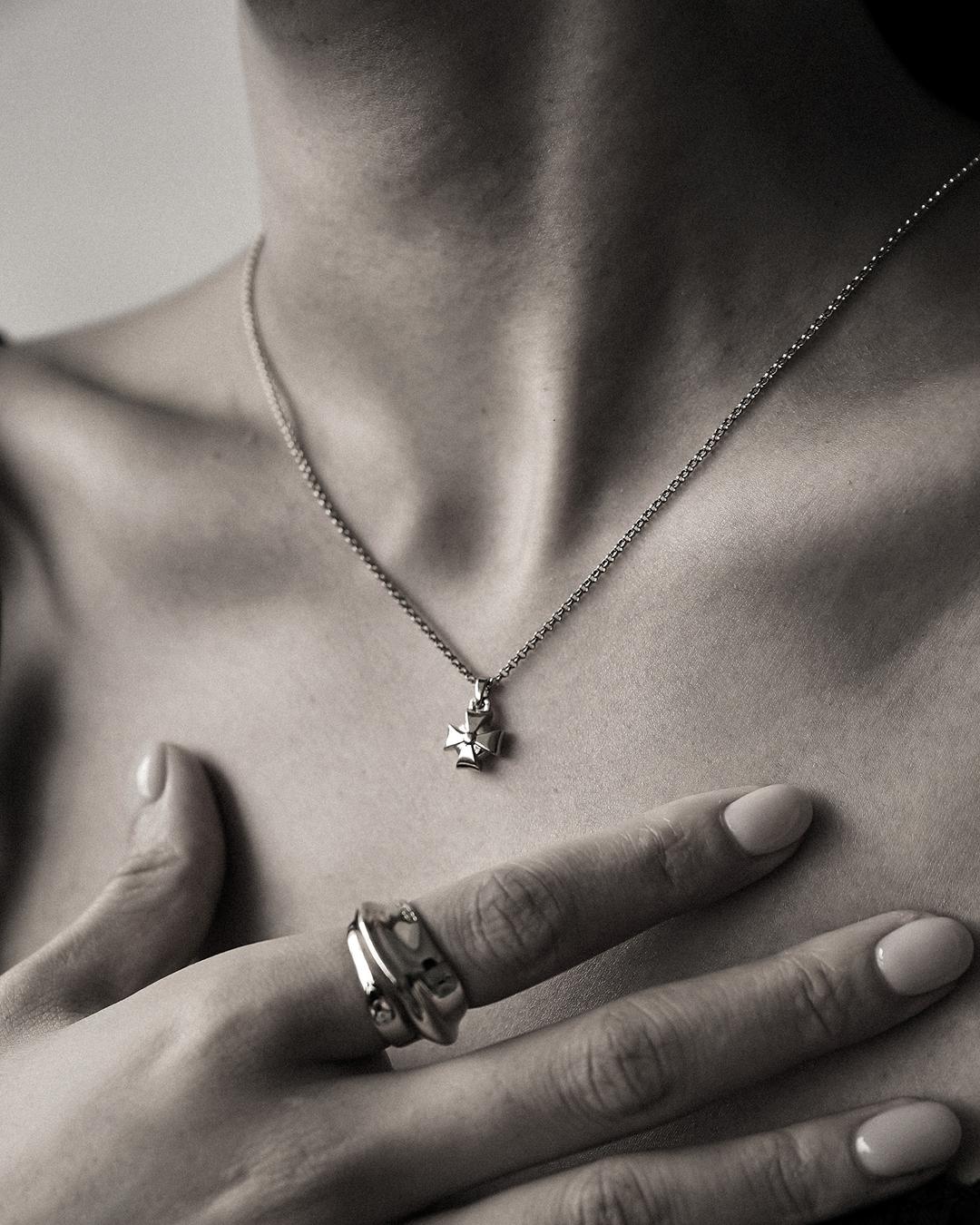 MCP NECKLACE SILVER