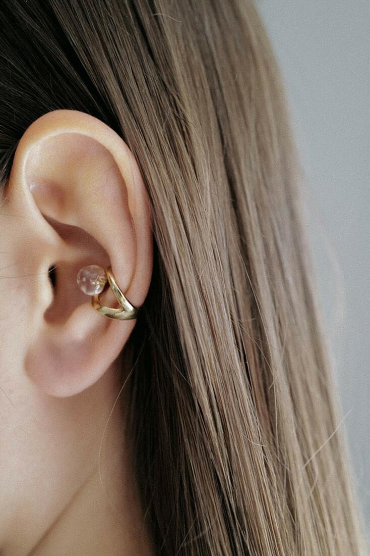 Two line earcuff (gold, glass)