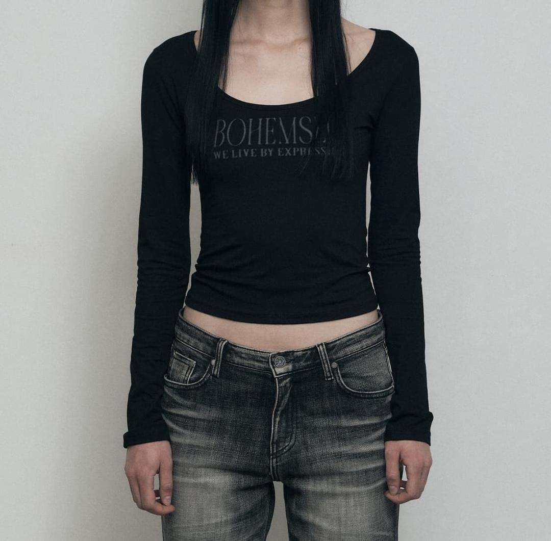보헤미안서울 PALE PRINETED LONG SLEEVE, BLACK  | 후루츠패밀리
