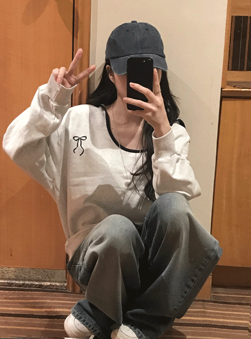 [Hong Kong] 코이 리본 맨투맨 (3color)