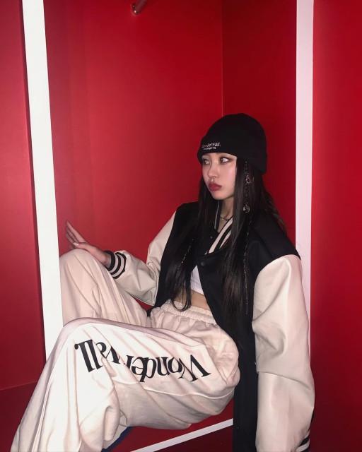 원더월 로고 트레이닝복 조거 팬츠 (노제 착용)