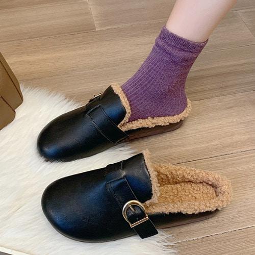 베리슈 여성 2컬러 사이드 버클 푹신한 털슬리퍼 실내화 뮬