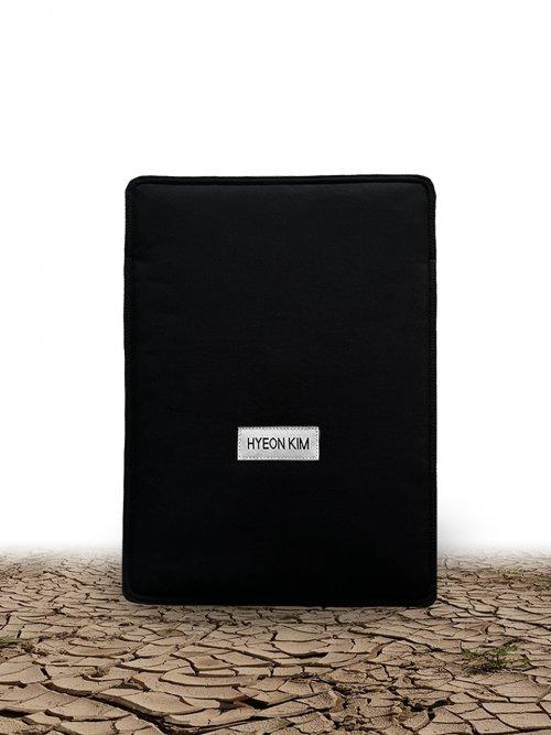 CITY TABLET POUCH 시티 태블릿 파우치 - 블랙