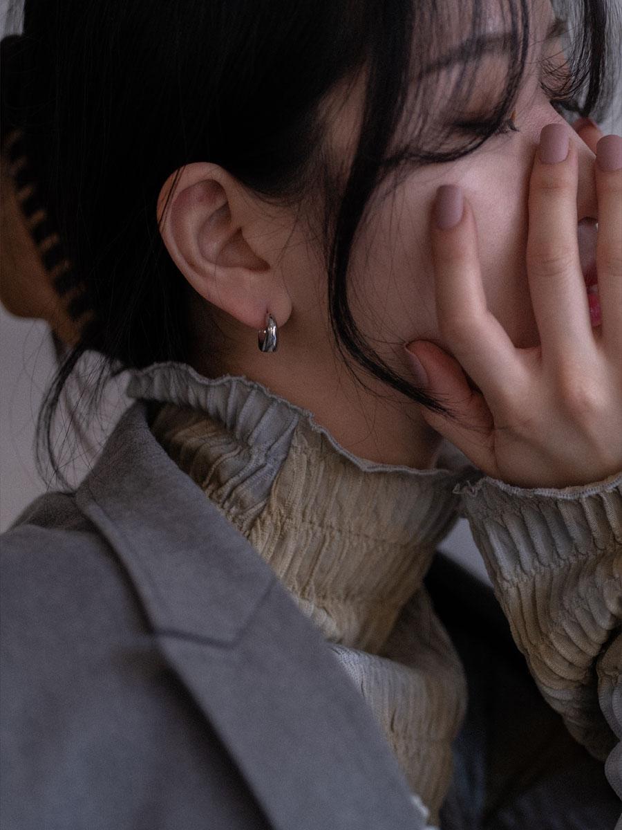 아무르 포스트 귀걸이