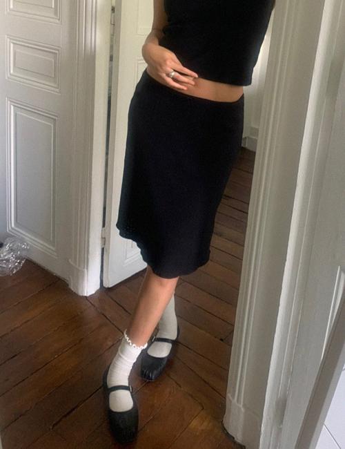 올슨 (OLSSEN) RIBBON MIDI SKIRT