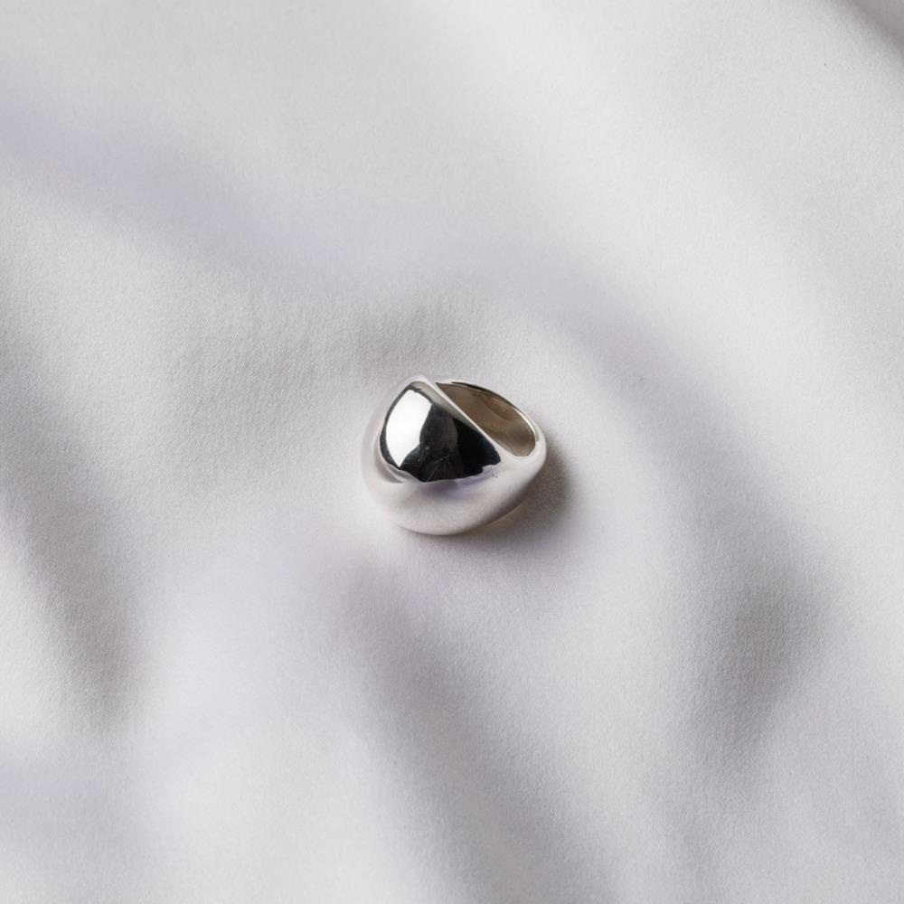 DOME COCKTAIL RING
