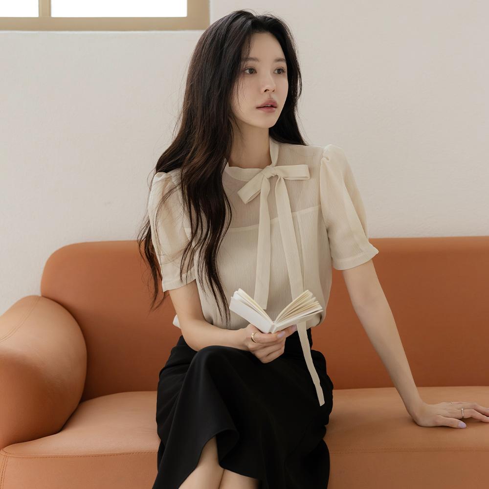 로맨틱 쉬폰 타이넥 블라우스