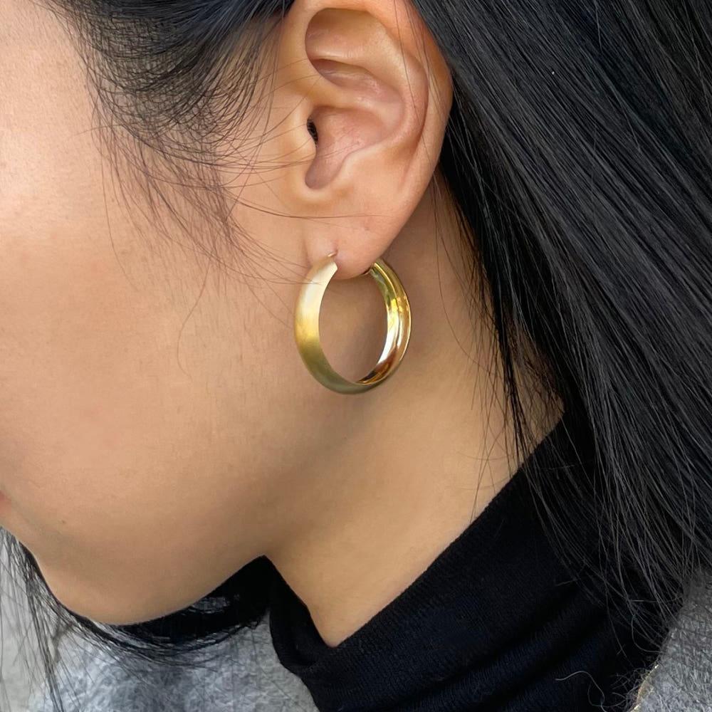 nudea - NUPICK(무료배송)어텀 볼드 매트 라운드 이어링 2color