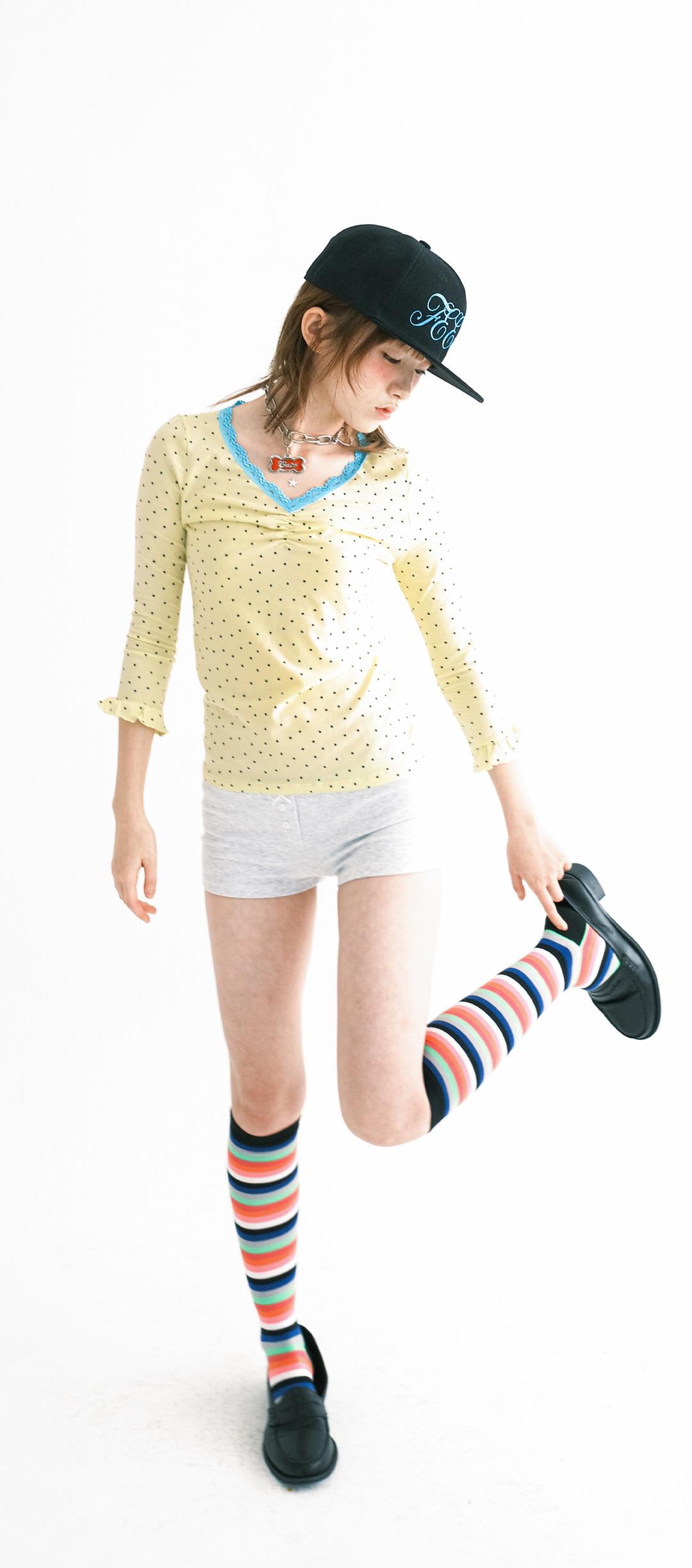 9차★[F.E.E.S] mini heart lace top (lemon)