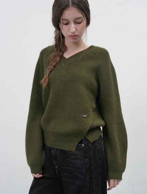 브이넥 슬릿 하찌 니트 풀오버 [KHAKI] / WBE3L05531