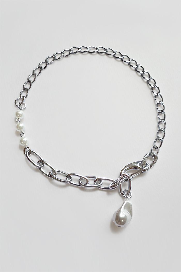 Drop pearl chain necklace
