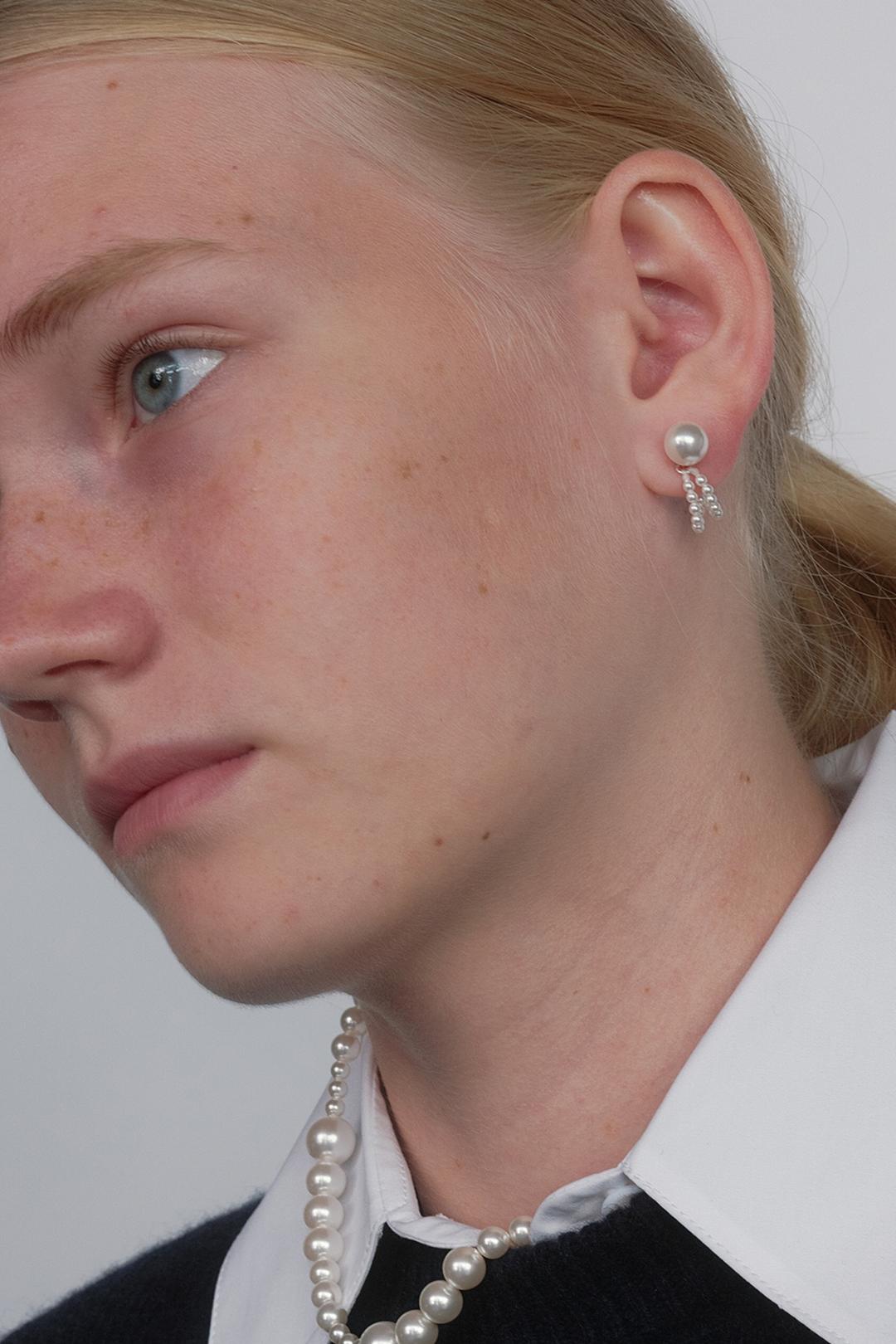 Moonlit Loops Pearl Earrings