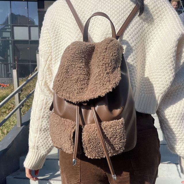 마롱 퍼 콤비 백팩 - 양털 뽀글이 가죽 털가방 미니가방 복조리백 복주머니 드로스트링 책가방 여행가방 겨울가방