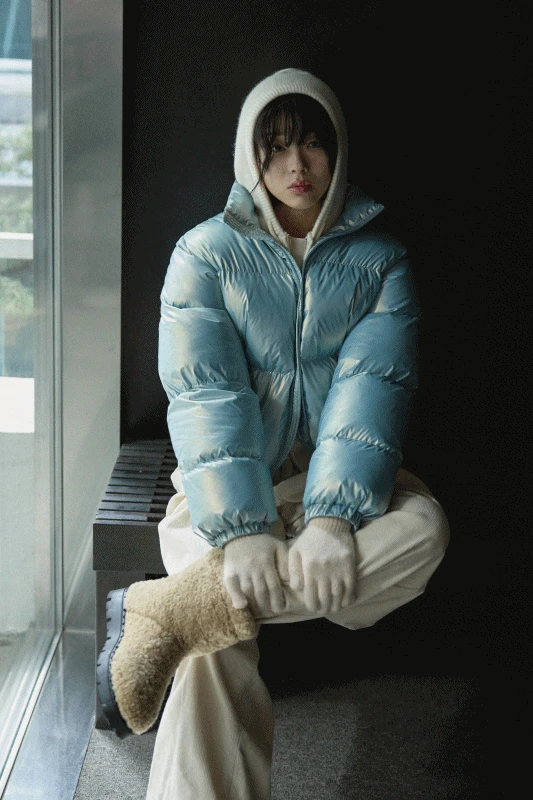 [12월16일 순차 출고 예정] [MIS] 글로시 푸퍼 크롭 숏패딩 (woman)