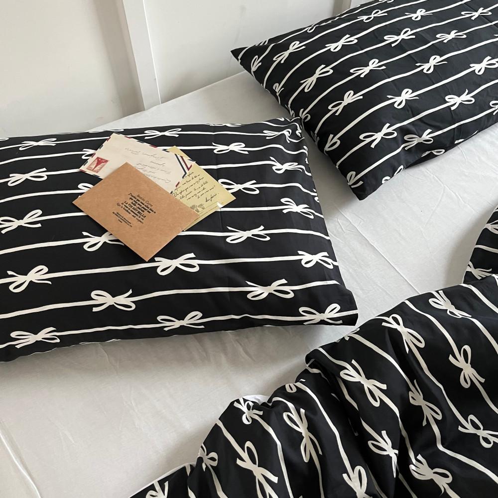 블랙리본 베개커버