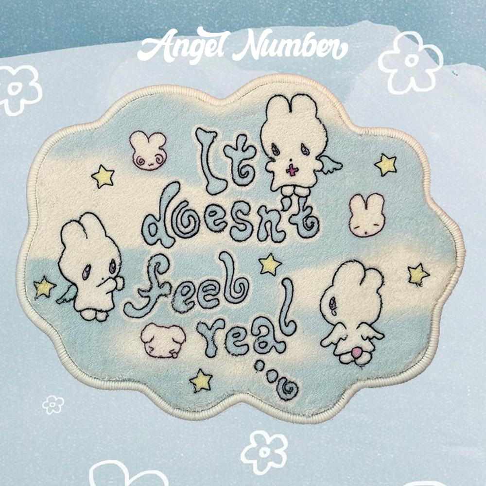 엔젤넘버 Angel Bunny 엔젤버니 홈데코 미니 러그